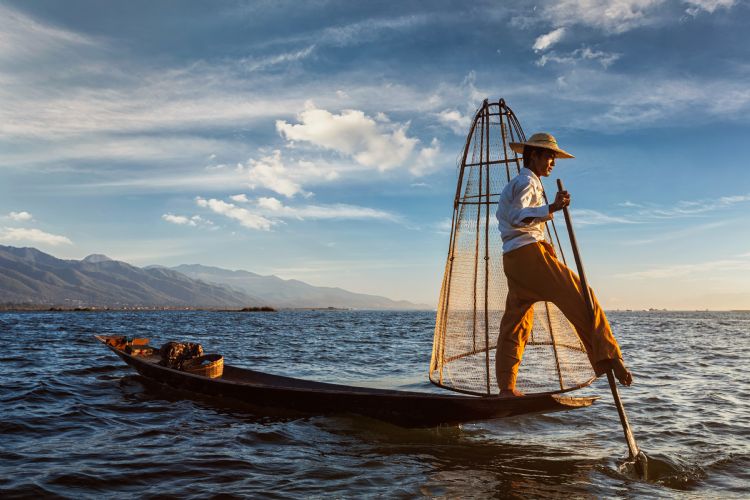 Pêcheur traditionnel sur le lac Inle
