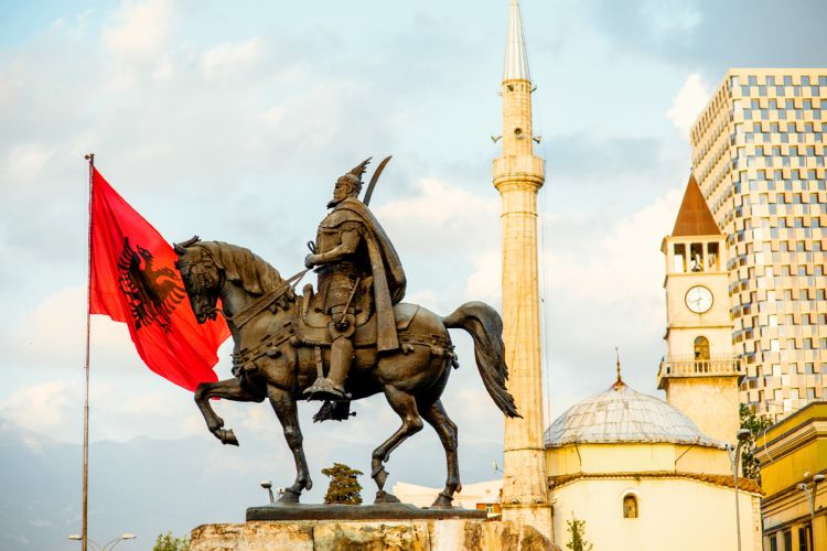 Monument de Skanderbeg à Tirana